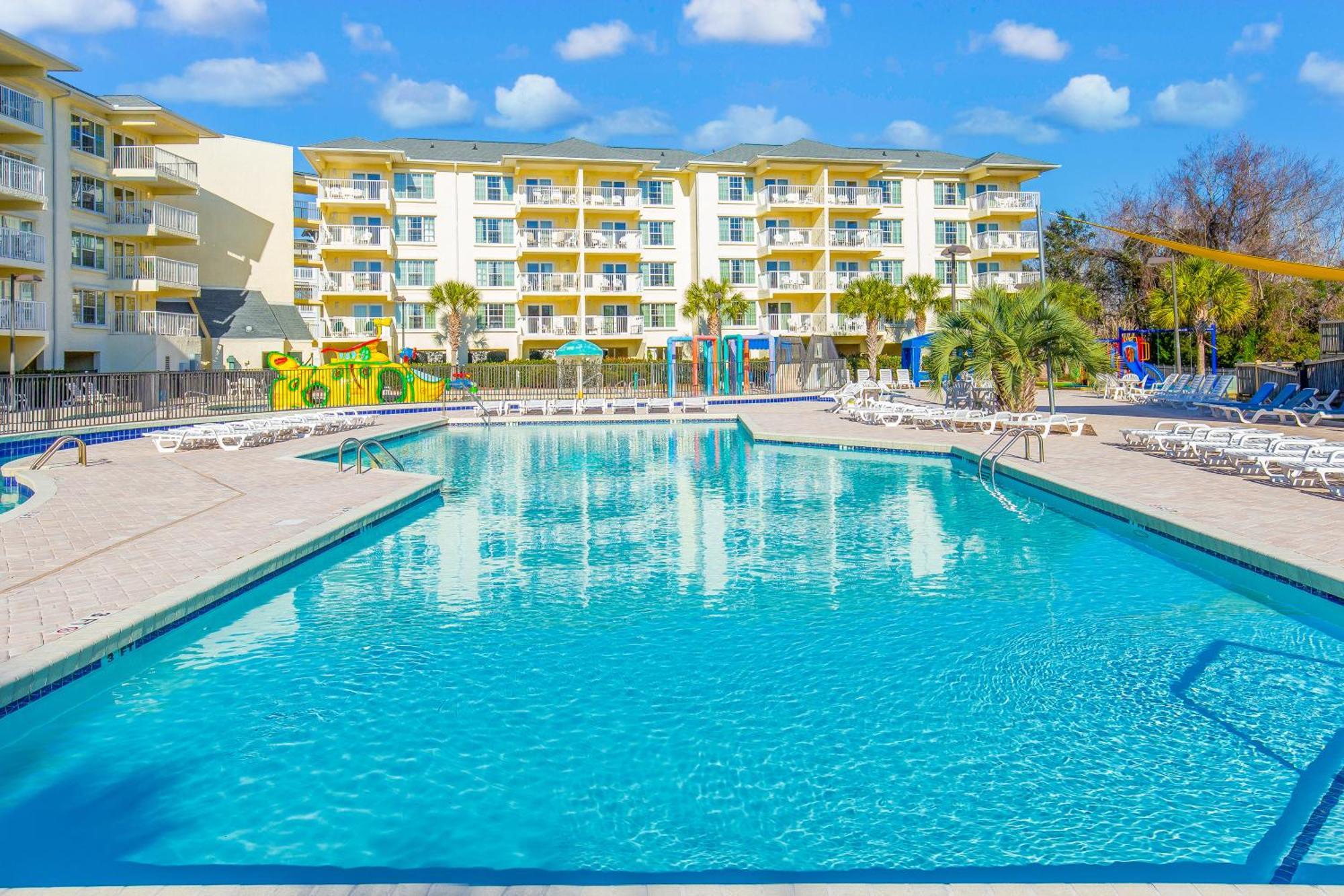 Litchfield Beach & Golf Resort Exterior photo